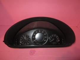 Mercedes Benz - speedo cluster - 2095400123